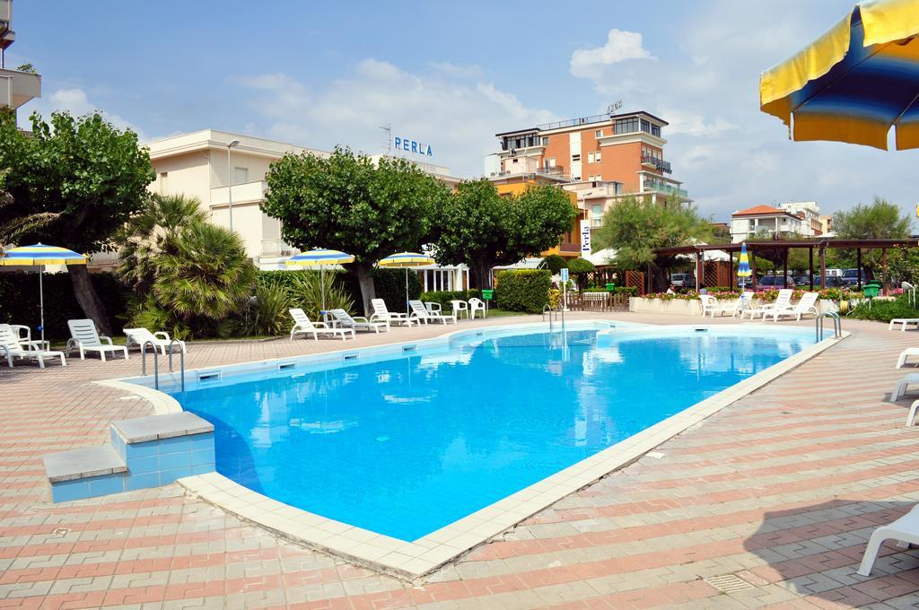 Hotel Perla เซนีกัลเลีย ภายนอก รูปภาพ